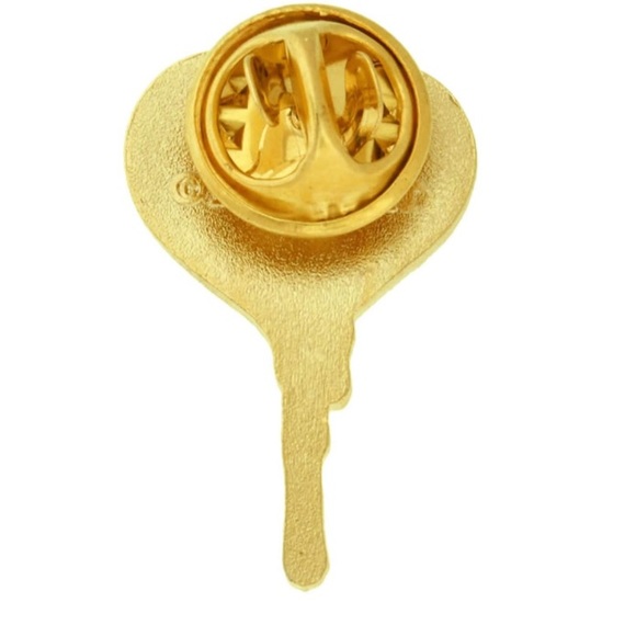 Bleeding heart enamel pin - Picture 4 of 6